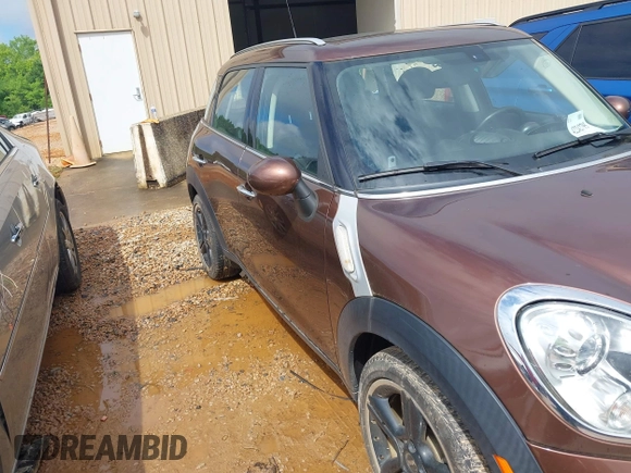 2016 MINI Countryman with VIN WMWZB3C50GWR47537, listed as a IAAI auction lot 42242795 with 46,960 mi miles and . Bid and sale history available at DreamBid. Image 6.