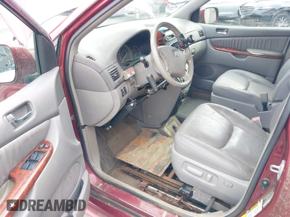 2005 Toyota Sienna XLE with VIN 5TDZA22C85S278883, listed as a IAAI auction lot 42034693 with 85,778 mi miles and . Bid and sale history available at DreamBid. Image 13.
