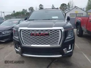 2021 GMC Yukon XL Denali with VIN 1GKS2JKL5MR458039, listed as a IAAI auction lot 41921865 with 25,141 mi miles. Bid and sale history available at carsss.com. Image 12.
