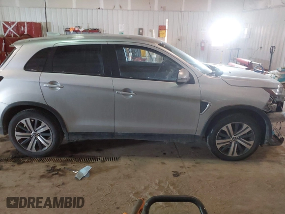2020 Mitsubishi Outlander Sport SE 2.0 with VIN JA4AP4AU0LU029501, listed as a IAAI auction lot 41394227 with 88,417 mi miles. Bid and sale history available at carsss.com. Image 14.