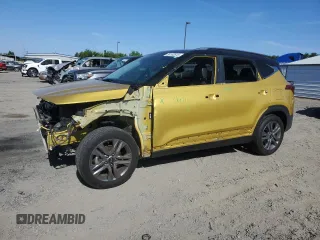 2021 Kia Seltos S z VIN KNDEU2AA3M7125519, wystawiony jako Copart lot #56192615 z przebiegiem 45 247 mil mil oraz Szkoda całkowita • Salvage title. Historia ofert i sprzedaży dostępna na DreamBid. Obrazek 1.