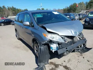 2016 Toyota Sienna LE AAS with VIN 5TDKK3DC6GS711315, listed as a IAAI auction lot 41958420 with 175,413 mi miles. Bid and sale history available at carsss.com. Image 1.