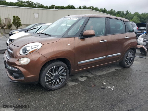 2020 FIAT 500L Pop with VIN ZFBNFAAH3LZ042776, listed as a Copart auction lot 64161724 with 32,530 mi miles and Salvage Title. Bid and sale history available at carsss.com. Image 1.