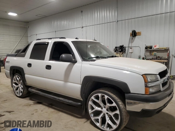 2004 Chevrolet Avalanche z VIN 3GNEK12T94G227273, wystawiony jako Copart lot #88109865 z przebiegiem Nie podano mil oraz Szkoda całkowita • Salvage title. Historia ofert i sprzedaży dostępna na DreamBid. Obrazek 4.