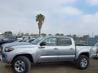 2023 Toyota Tacoma SR z VIN 3TMCZ5AN0PM538974, wystawiony jako IAAI lot #42510020 z przebiegiem 31 281 mil mil oraz . Historia ofert i sprzedaży dostępna na DreamBid. Obrazek 14.