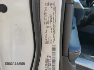 2023 Jeep Grand Cherokee Laredo z VIN 1C4RJKAG5P8821179, wystawiony jako Copart lot #54666005 z przebiegiem 13 225 mil mil oraz Szkoda całkowita • Salvage title. Historia ofert i sprzedaży dostępna na DreamBid. Obrazek 12.