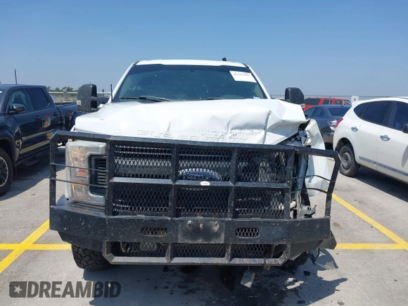 2017 Ford F-250 Lariat with VIN 1FT7W2BT2HEE85692, listed as a IAAI auction lot 42325993 with 211,296 mi miles and . Bid and sale history available at DreamBid. Image 13.