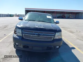 2008 Chevrolet Tahoe 1LT z VIN 1GNFK130X8J138051, wystawiony jako IAAI lot #41983344 z przebiegiem 235 811 mil mil oraz . Historia ofert i sprzedaży dostępna na DreamBid. Obrazek 6.