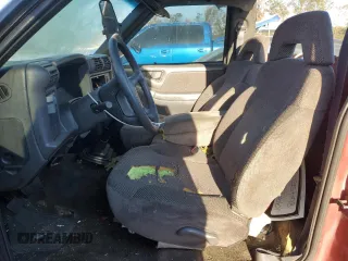 1995 Chevrolet S-10 with VIN 1GCCS1447SK170275, listed as a Copart auction lot 76054254 with 335,999 mi miles and Salvage Title. Bid and sale history available at DreamBid. Image 7.