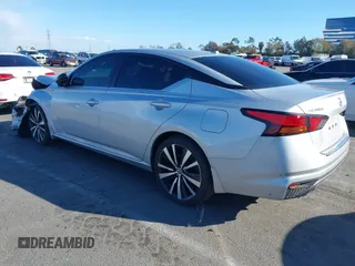 2022 Nissan Altima SR z VIN 1N4BL4CV3NN330052, wystawiony jako IAAI lot #41735544 z przebiegiem 39 782 mil mil oraz . Historia ofert i sprzedaży dostępna na DreamBid. Obrazek 3.