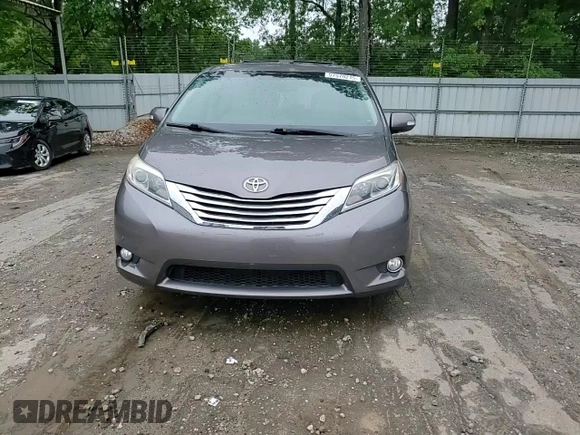 2016 Toyota Sienna XLE с VIN 5TDYK3DC8GS749610, выставлен на аукционе Copart как лот 57579215 с пробегом 167 554 миль миль и Списание • Salvage title. История ставок и продаж доступна на DreamBid. Изображение 14.