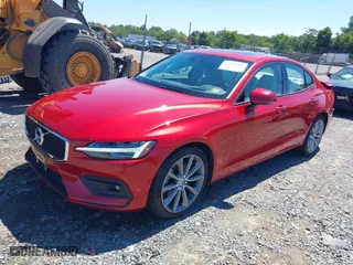 2020 Volvo S60 Momentum with VIN 7JR102FK1LG049035, listed as a IAAI auction lot 39819495 with 39,134 mi miles. Bid and sale history available at carsss.com. Image 2.