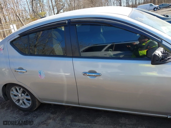 2019 Nissan Versa Sedan SV with VIN 3N1CN7AP2KL818910, listed as a IAAI auction lot 41542379 with 64,626 mi miles. Bid and sale history available at carsss.com. Image 13.