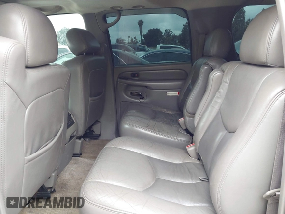 2003 GMC Yukon XL Denali with VIN 1GKFK66UX3J227538, listed as a IAAI auction lot 41915607 with 150,173 mi miles. Bid and sale history available at carsss.com. Image 8.