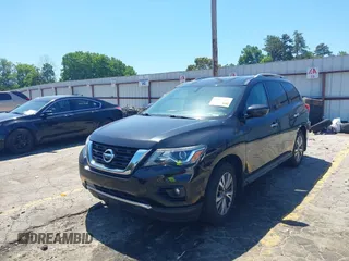 2020 Nissan Pathfinder SV z VIN 5N1DR2BN1LC640843, wystawiony jako IAAI lot #42165568 z przebiegiem 53 997 mil mil oraz . Historia ofert i sprzedaży dostępna na DreamBid. Obrazek 2.
