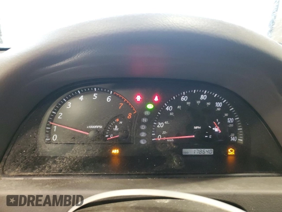 2002 Toyota Camry LE z VIN 4T1BE32KX2U527173, wystawiony jako Copart lot #58424615 z przebiegiem 178 640 mil mil oraz Nie do naprawy • Non repairable. Historia ofert i sprzedaży dostępna na DreamBid. Obrazek 9.