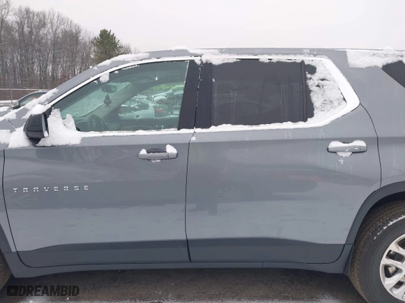 2021 Chevrolet Traverse LS with VIN 1GNERFKW3MJ104005, listed as a IAAI auction lot 41084040 with 63,660 mi miles. Bid and sale history available at carsss.com. Image 15.