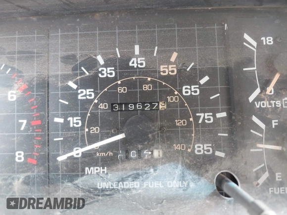 1991 Toyota Pickup DX z VIN JT4RN81P8M5123864, wystawiony jako IAAI lot #38084991 z przebiegiem 319 627 mil mil oraz . Historia ofert i sprzedaży dostępna na DreamBid. Obrazek 7.