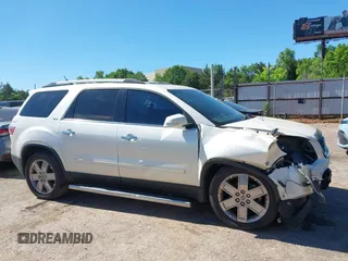 2010 GMC Acadia SLT2 z VIN 1GKLRNED7AJ111043, wystawiony jako IAAI lot #42311347 z przebiegiem 201 740 mil mil oraz . Historia ofert i sprzedaży dostępna na DreamBid. Obrazek 13.