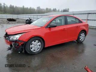 2015 Chevrolet Cruze LS z VIN 1G1PA5SG7F7147234, wystawiony jako Copart lot #55967495 z przebiegiem 101 370 mil mil oraz Szkoda całkowita • Salvage title. Historia ofert i sprzedaży dostępna na DreamBid. Obrazek 1.