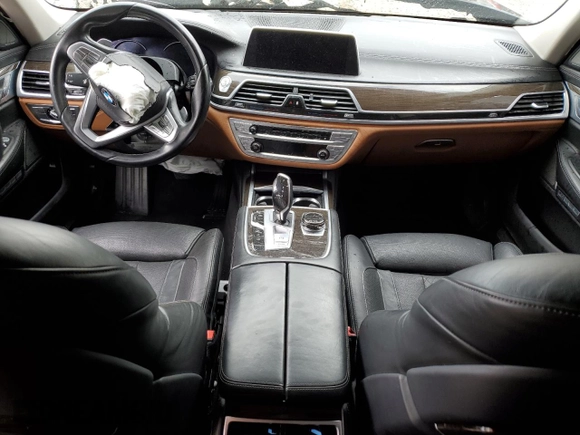 2016 BMW 7 Series 750i with VIN WBA7F0C55GGM20825, listed as a Copart auction lot 47743955 with 0 mi miles and Salvage Title. Bid and sale history available at carsss.com. Image 8.