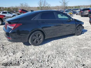 2021 Hyundai Elantra SEL with VIN 5NPLM4AG0MH032671, listed as a Copart auction lot 45657715 with 17,771 mi miles and Salvage Title. Bid and sale history available at carsss.com. Image 3.