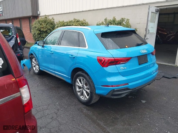 2023 Audi Q3 S line Premium Plus with VIN WA1EECF39P1021860, listed as a IAAI auction lot 41472350 with 24,752 mi miles. Bid and sale history available at carsss.com. Image 3.
