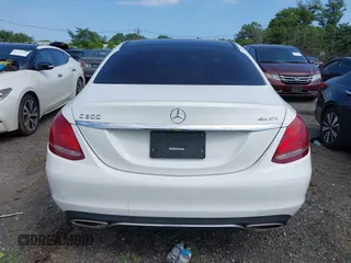 2015 Mercedes-Benz C 300 Luxury z VIN 55SWF4KB0FU010485, wystawiony jako IAAI lot #42773611 z przebiegiem 91 343 mil mil oraz . Historia ofert i sprzedaży dostępna na DreamBid. Obrazek 16.