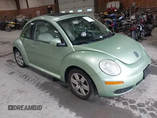 2007 Volkswagen Beetle z VIN 3VWRG31C47M511096, wystawiony jako IAAI lot #42236158 z przebiegiem 130 880 mil mil oraz . Historia ofert i sprzedaży dostępna na DreamBid. Obrazek 1.