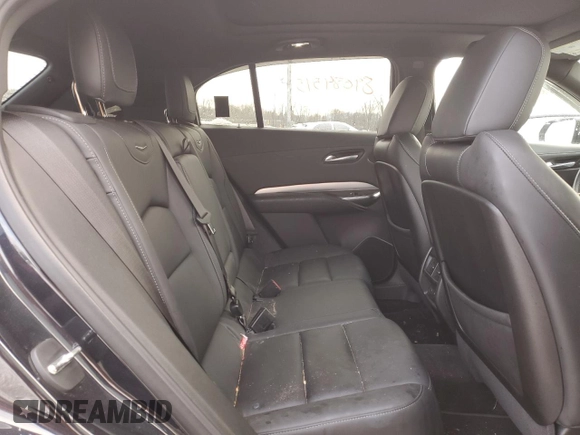 2022 Cadillac XT4 AWD Premium Luxury with VIN 1GYFZDR42NF140322, listed as a Copart auction lot 89084545 with 32,440 mi miles and Salvage Title. Bid and sale history available at carsss.com. Image 11.
