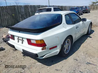1985 Porsche 944 z VIN WP0AA0949FN455352, wystawiony jako IAAI lot #41841029 z przebiegiem 312 350 mil mil oraz . Historia ofert i sprzedaży dostępna na DreamBid. Obrazek 4.