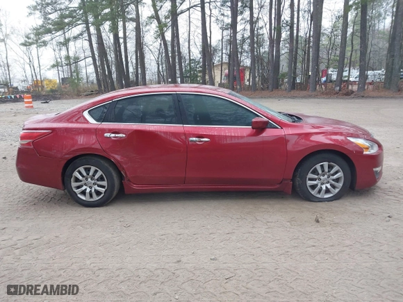 2013 Nissan Altima 2.5 SL with VIN 1N4AL3AP4DN563155, listed as a IAAI auction lot 41791305 with 184,778 mi miles. Bid and sale history available at carsss.com. Image 13.