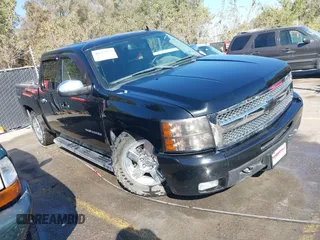 2011 Chevrolet Silverado 1500 LTZ with VIN 3GCPKTE3XBG303427, listed as a IAAI auction lot 40512927 with 211,198 mi miles and . Bid and sale history available at DreamBid. Image 1.