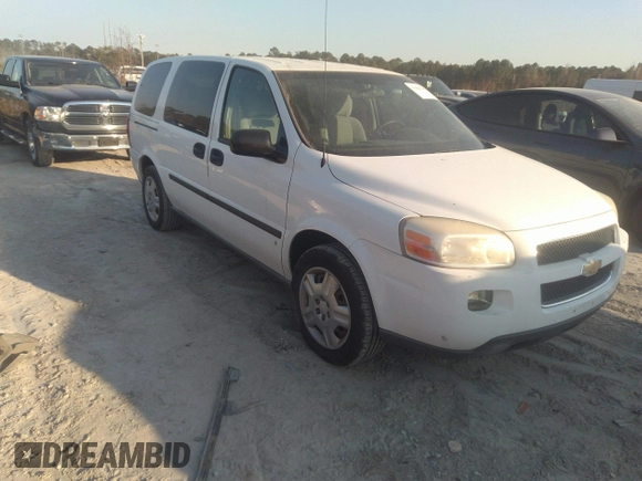 2008 Chevrolet Uplander LS with VIN 1GNDV23W98D130546, listed as a IAAI auction lot 41666342 with 186,601 mi miles. Bid and sale history available at carsss.com. Image 1.