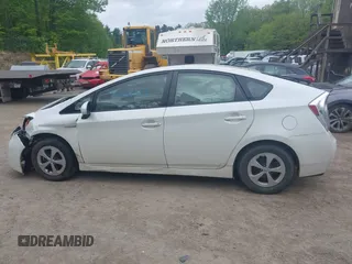 2014 Toyota Prius Four with VIN JTDKN3DU5E1749631, listed as a IAAI auction lot 42316074 with 136,535 mi miles and . Bid and sale history available at DreamBid. Image 14.