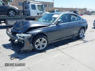 2016 BMW 3 Series 328i z VIN WBA8E9G52GNT84514, wystawiony jako IAAI lot #42396193 z przebiegiem 94 961 mil mil oraz . Historia ofert i sprzedaży dostępna na DreamBid. Obrazek 16.