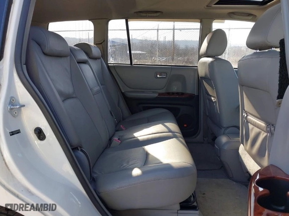 2007 Toyota Highlander w/3rd Row with VIN JTEEP21A070205926, listed as a IAAI auction lot 41770849 with 169,765 mi miles. Bid and sale history available at carsss.com. Image 8.