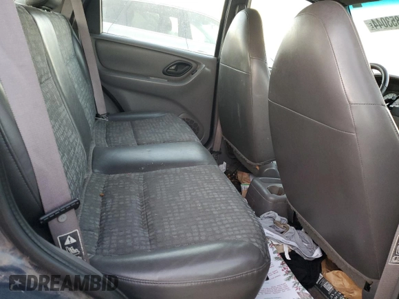 2001 Ford Escape XLS with VIN 1FMYU02191KA64617, listed as a Copart auction lot 83853044 with 187,594 mi miles and Salvage Title. Bid and sale history available at carsss.com. Image 11.