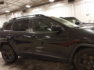 2016 Jeep Cherokee Latitude with VIN 1C4PJMCS9GW162734, listed as a IAAI auction lot 41940086 with 98,101 mi miles and . Bid and sale history available at carsss.com. Image 13.