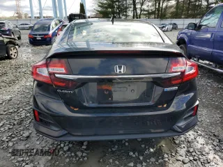 2018 Honda Clarity with VIN JHMZC5F17JC005187, listed as a Copart auction lot 67424942 with 124,862 mi miles. Bid and sale history available at carsss.com. Image 6.