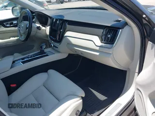 2018 Volvo XC60 Inscription with VIN YV4A22RL1J1010293, listed as a IAAI auction lot 42579713 with 111,081 mi miles and . Bid and sale history available at DreamBid. Image 5.