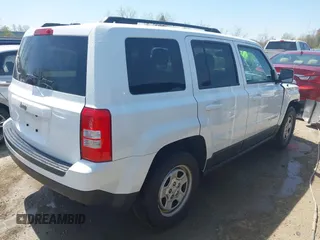 2016 Jeep Patriot Sport SE with VIN 1C4NJPBA2GD502240, listed as a IAAI auction lot 42093174 with 103,725 mi miles and . Bid and sale history available at carsss.com. Image 4.
