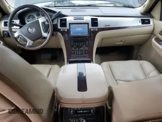 2009 Cadillac Escalade z VIN 1GYFK43589R217320, wystawiony jako Copart lot #57763045 z przebiegiem 185 818 mil mil oraz Szkoda całkowita • Salvage title. Historia ofert i sprzedaży dostępna na DreamBid. Obrazek 8.