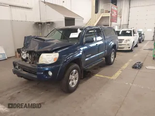 2006 Toyota Tacoma with VIN 5TEUU42N06Z265256, listed as a IAAI auction lot 41371660 with 153,557 mi miles. Bid and sale history available at carsss.com. Image 2.