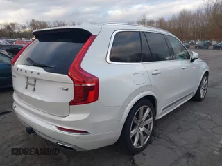 2016 Volvo XC90 T6 Inscription with VIN YV4A22PL9G1029962, listed as a IAAI auction lot 41314880 with 85,498 mi miles. Bid and sale history available at carsss.com. Image 4.