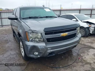 2008 Chevrolet Avalanche LTZ with VIN 3GNFK12378G166886, listed as a IAAI auction lot 41861844 with 175,075 mi miles. Bid and sale history available at carsss.com. Image 1.