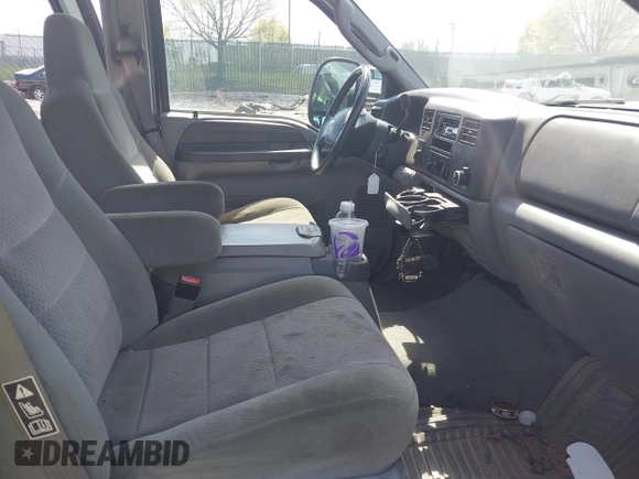 2004 Ford F-350 XL с VIN 1FTSW31P14EA51424, выставлен на аукционе IAAI как лот 42070460 с пробегом Не указан миль и . История ставок и продаж доступна на DreamBid. Изображение 5.