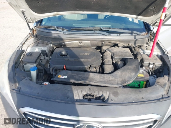 2016 Hyundai Sonata SE z VIN 5NPE24AF8GH350287, wystawiony jako IAAI lot #42476022 z przebiegiem 185 630 mil mil oraz . Historia ofert i sprzedaży dostępna na DreamBid. Obrazek 10.