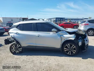2018 Nissan Kicks SR with VIN 3N1CP5CU5JL532145, listed as a IAAI auction lot 41806458 with 109,721 mi miles. Bid and sale history available at carsss.com. Image 13.