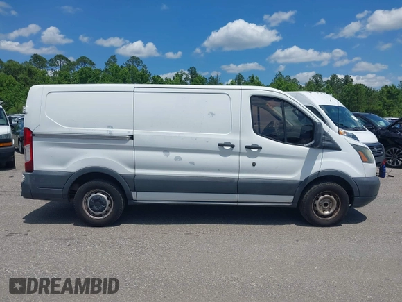 2017 Ford Transit z VIN 1FTYE1YM5HKA34470, wystawiony jako IAAI lot #42245048 z przebiegiem 149 437 mil mil oraz . Historia ofert i sprzedaży dostępna na DreamBid. Obrazek 13.